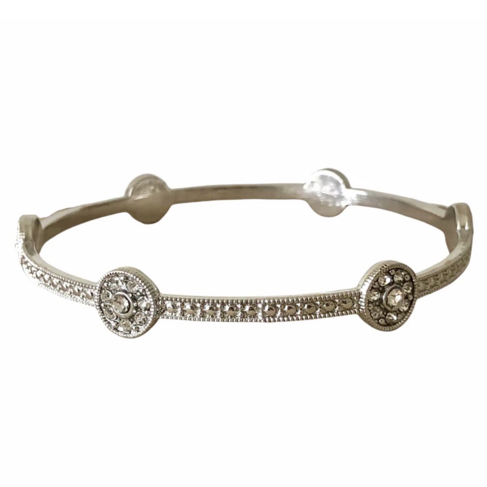 NWOT Art Deco Style Silver Tone‎ Bangle